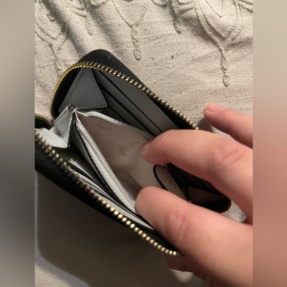 Kate Spade ♠️ Black coin wallet - Picture 9 of 13